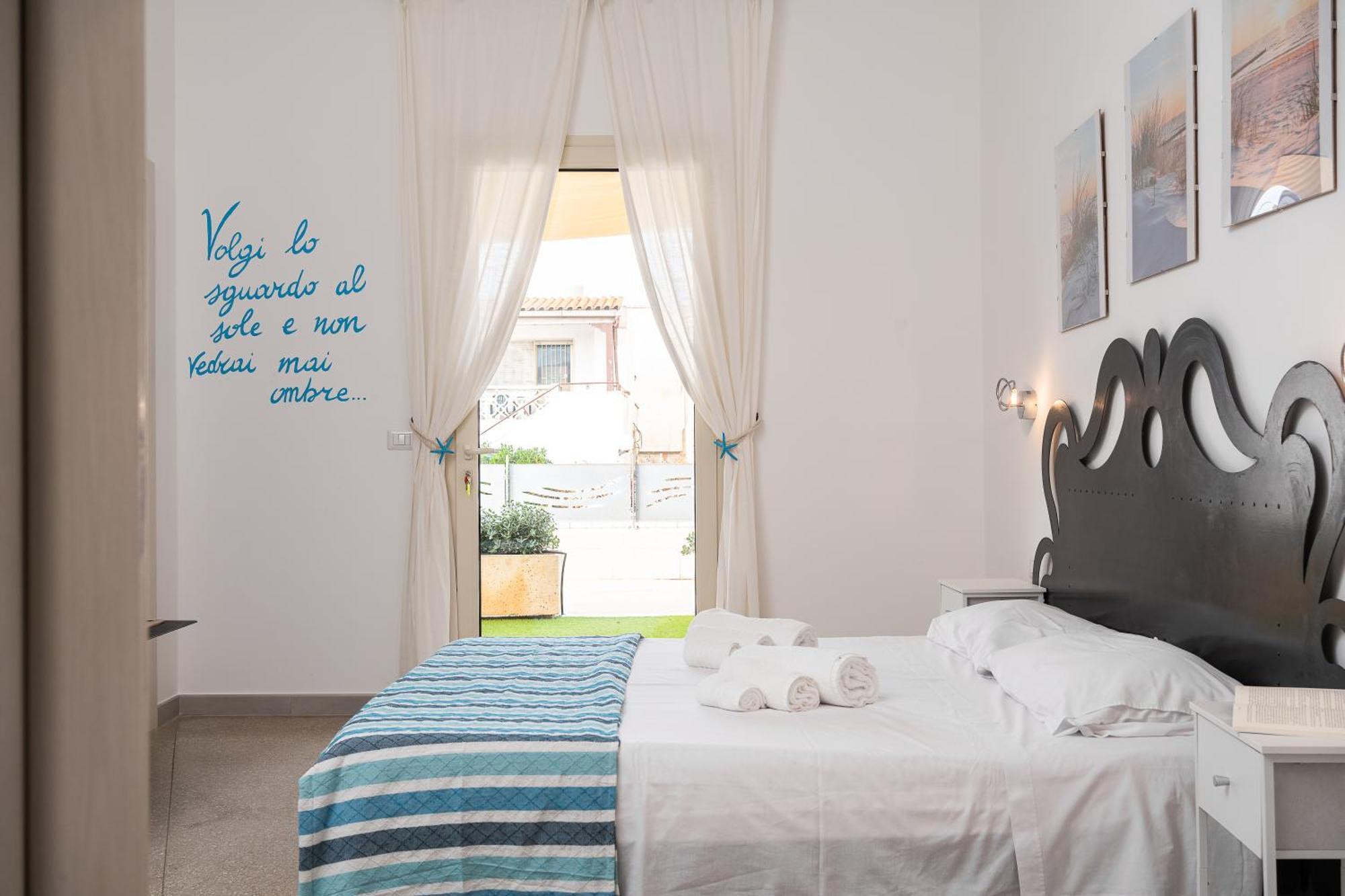 Preferisco B&B E Trattoria Sul Mare Torre Suda Esterno foto