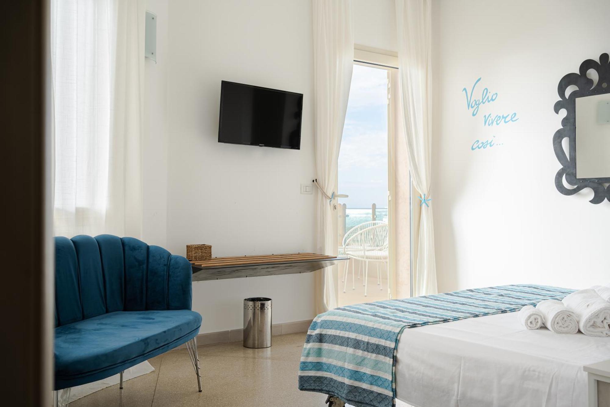 Preferisco B&B E Trattoria Sul Mare Torre Suda Esterno foto