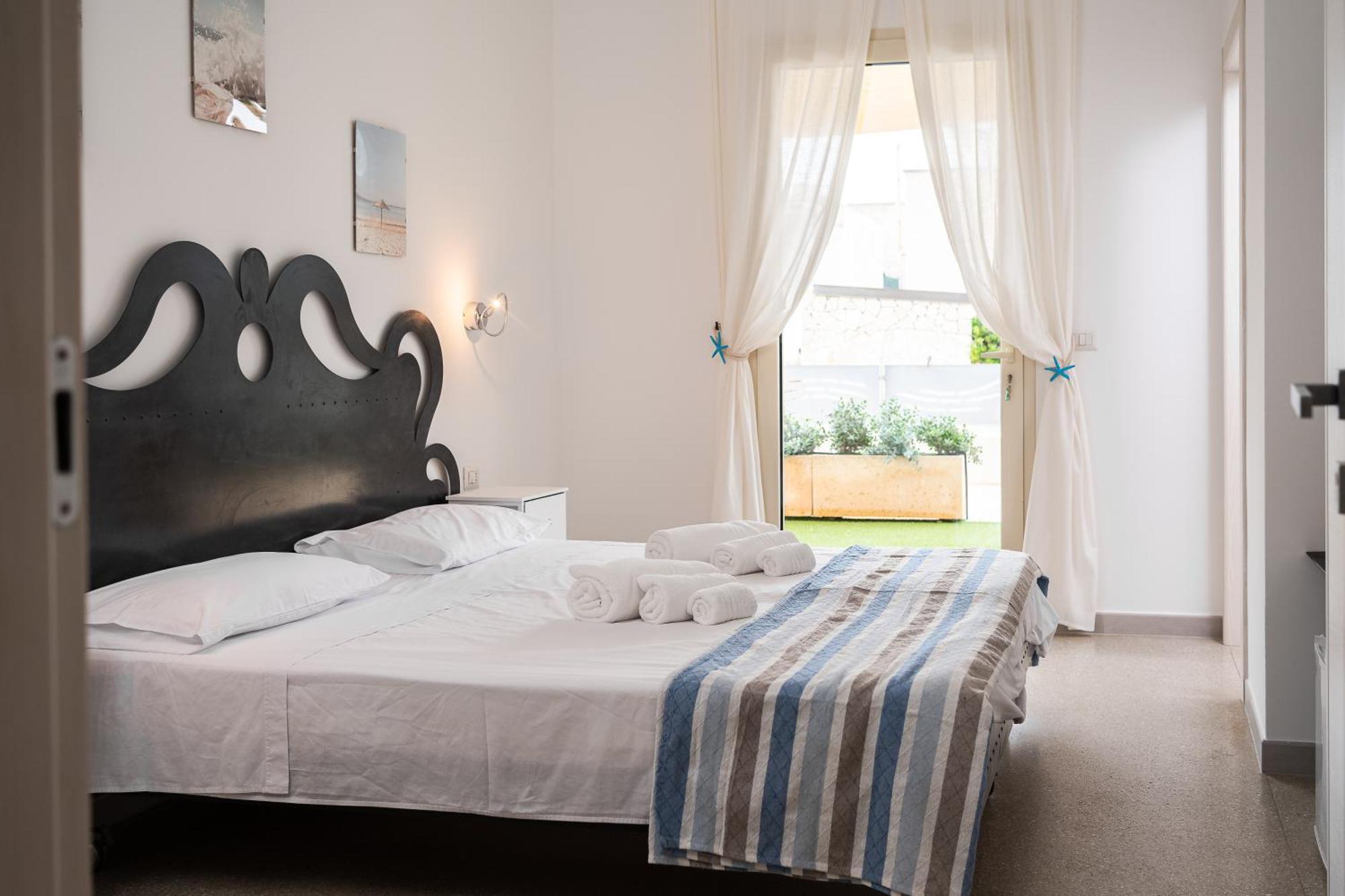 Preferisco B&B E Trattoria Sul Mare Torre Suda Esterno foto
