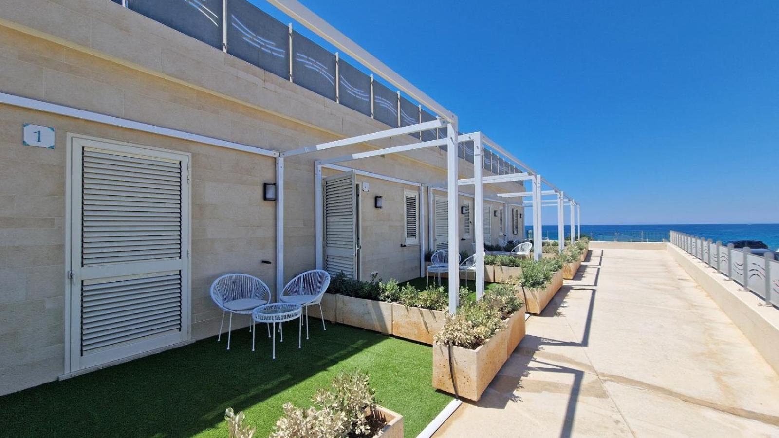 Preferisco B&B E Trattoria Sul Mare Torre Suda Esterno foto