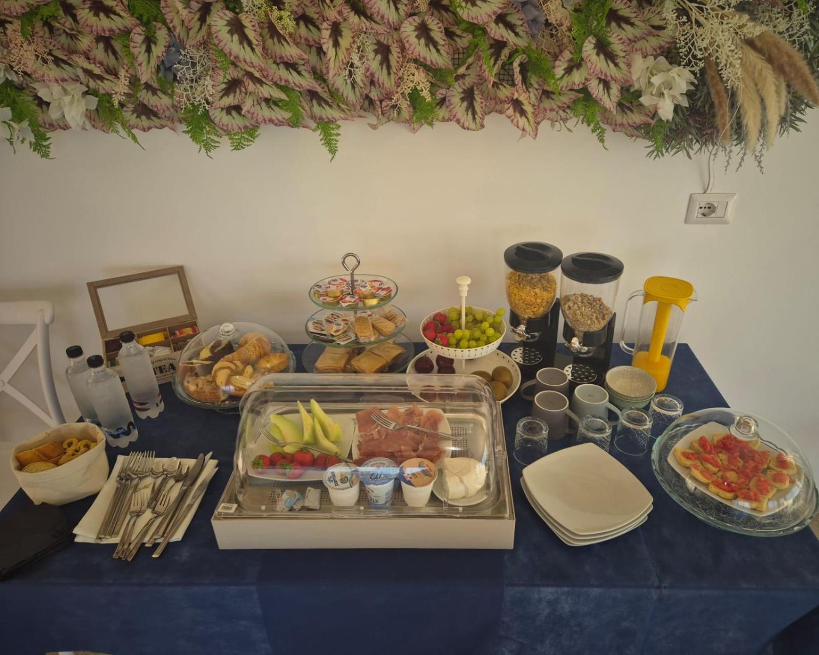 Preferisco B&B E Trattoria Sul Mare Torre Suda Esterno foto