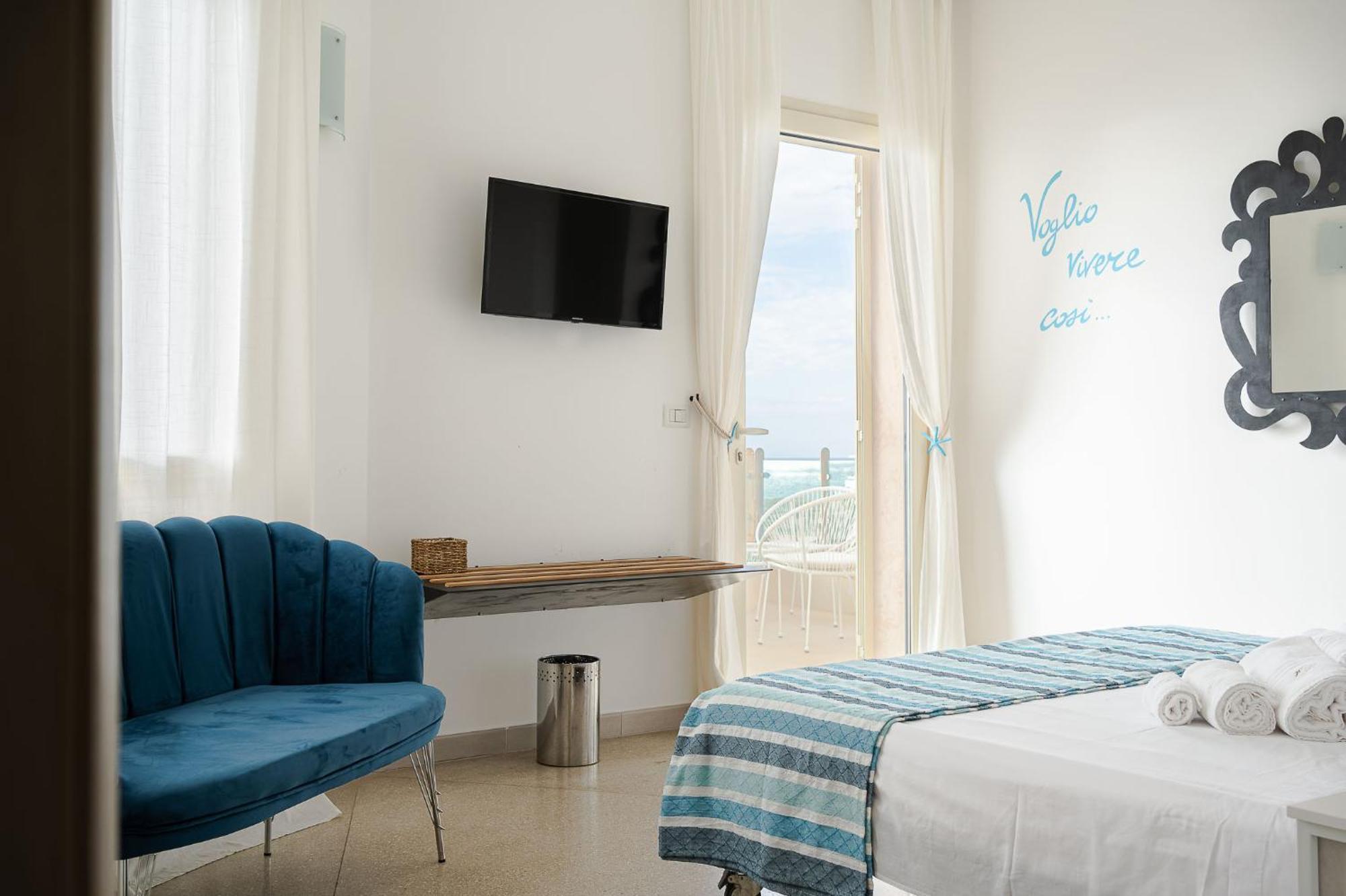Preferisco B&B E Trattoria Sul Mare Torre Suda Esterno foto